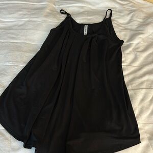 NWOT Zenana Flowy Tank Top